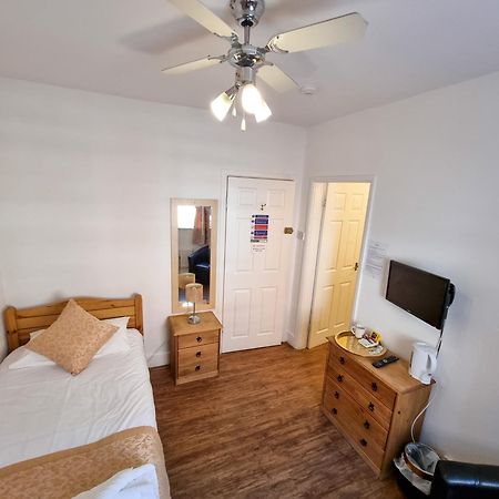 The Grand Hotel by Paymán Club Skegness Esterno foto