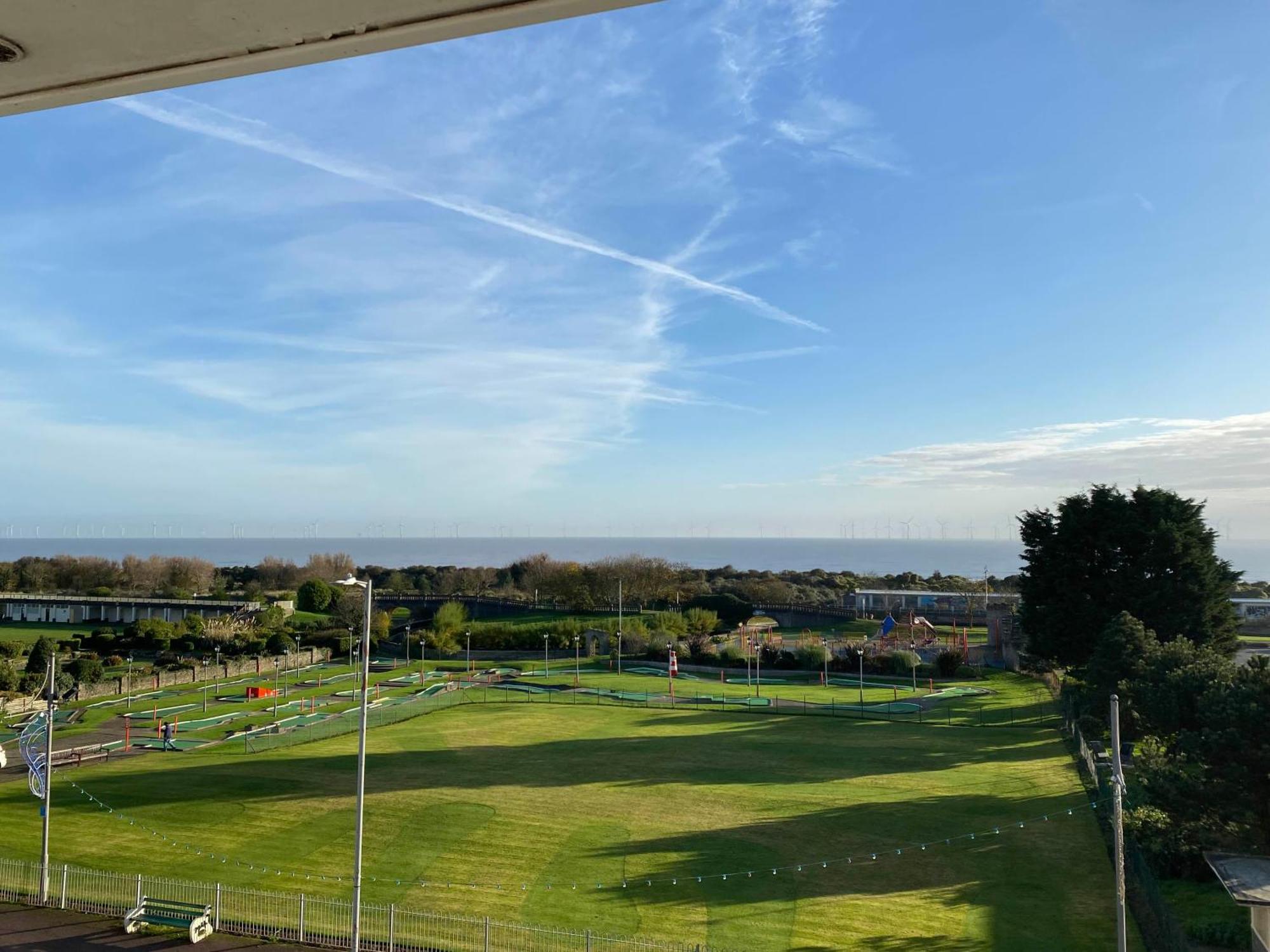 The Grand Hotel by Paymán Club Skegness Esterno foto